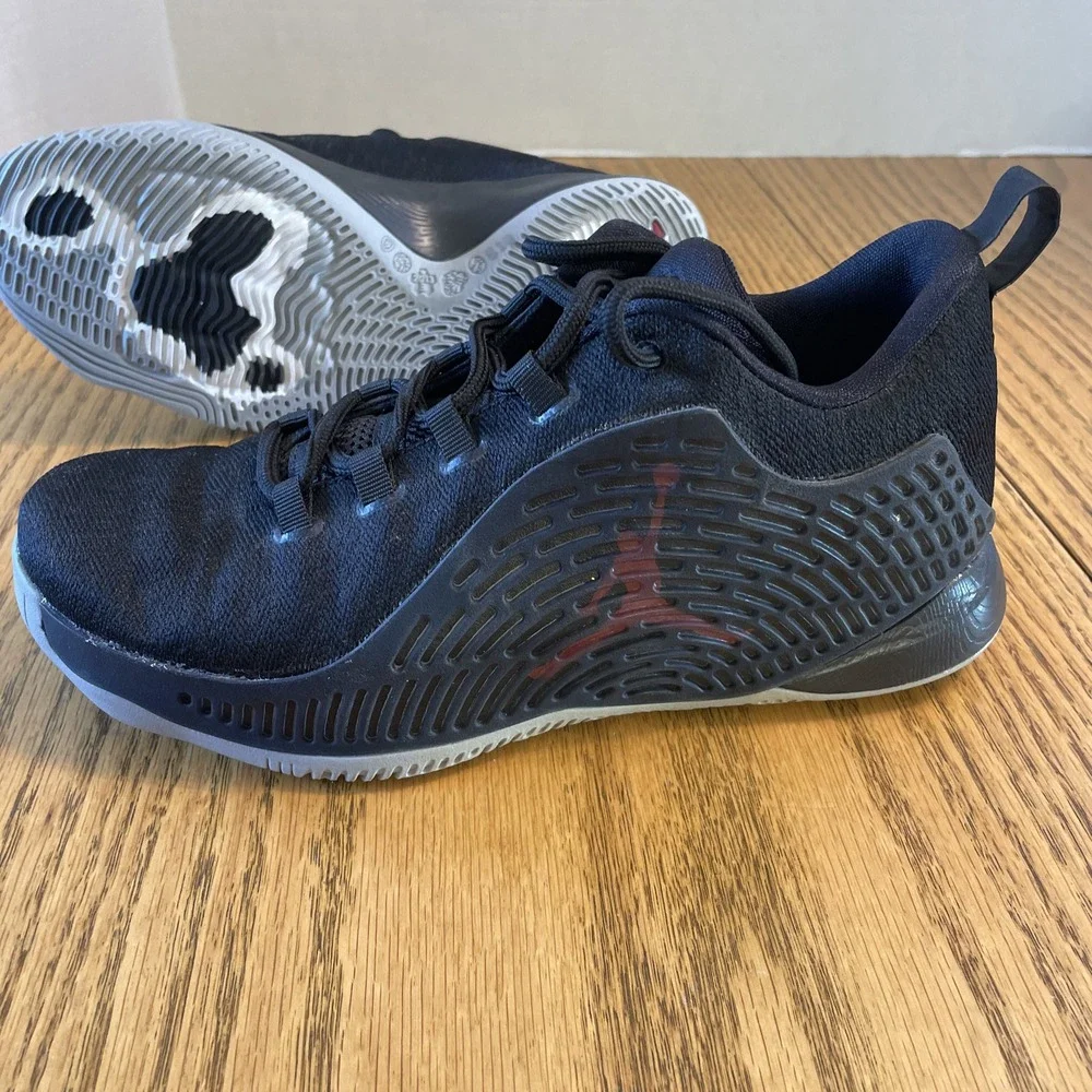 Size 5Y - Jordan CP3.X Black‎ Gym Red
